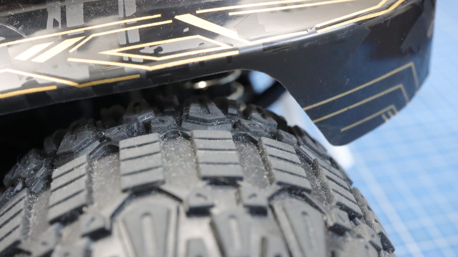 Ricambi Per Camion RC DEERC - Modelli 003E, ENZONE 9000E, 001E, 9002E, 002E, 9003E - Foto 4